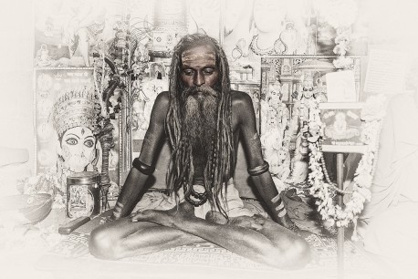 Fotografía horizontal de un Sadhu, India nº01