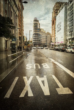 Cuadro vertical de la Gran Vía de Madrid nº03